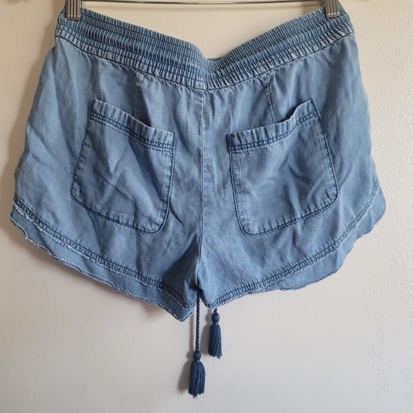 Ann Taylor Loft, Chambray Drawstring Shorts, Blue, Size XS - Picture 2 of 5